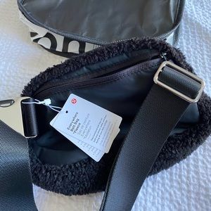 Lululemon fleece belt bag